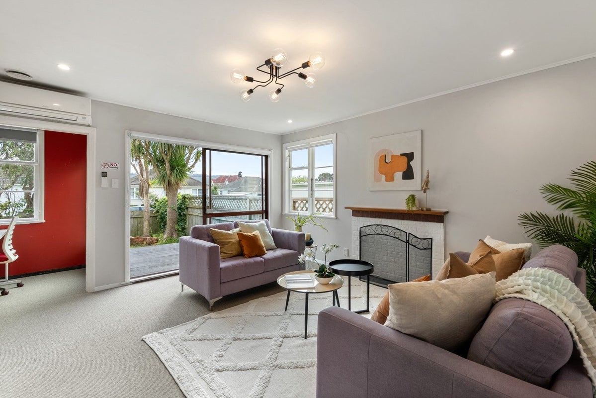 18 Atiawa Crescent, Waiwhetu, Lower Hutt - Carousel 1