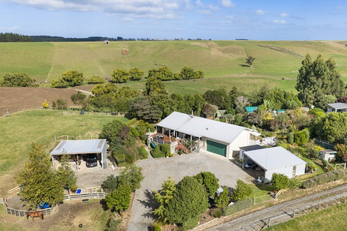 1233 Makino Road, Halcombe, Feilding - Carousel 30