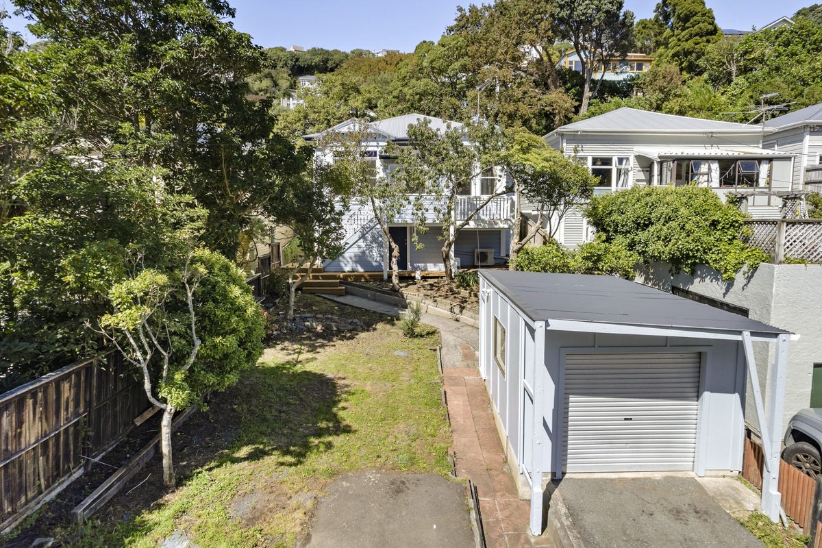 2 Melrose Crescent, Melrose, Wellington - Carousel 1