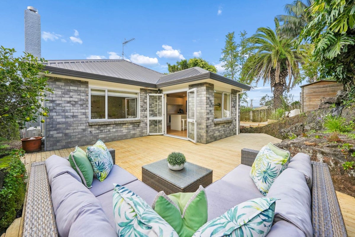 2A Athens Road, Onehunga, Auckland - Carousel 1