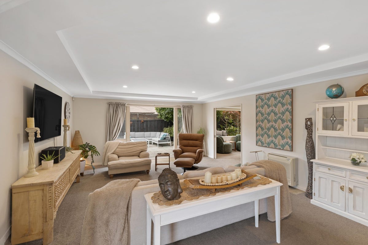 32 Eaglesome Avenue, Aidanfield, Christchurch - Carousel 2