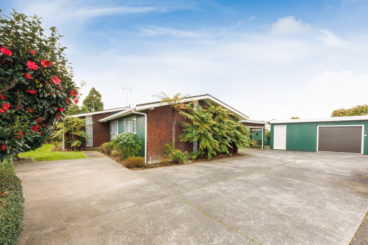 93 Manawatu Street, Hokowhitu, Palmerston North - Carousel 1