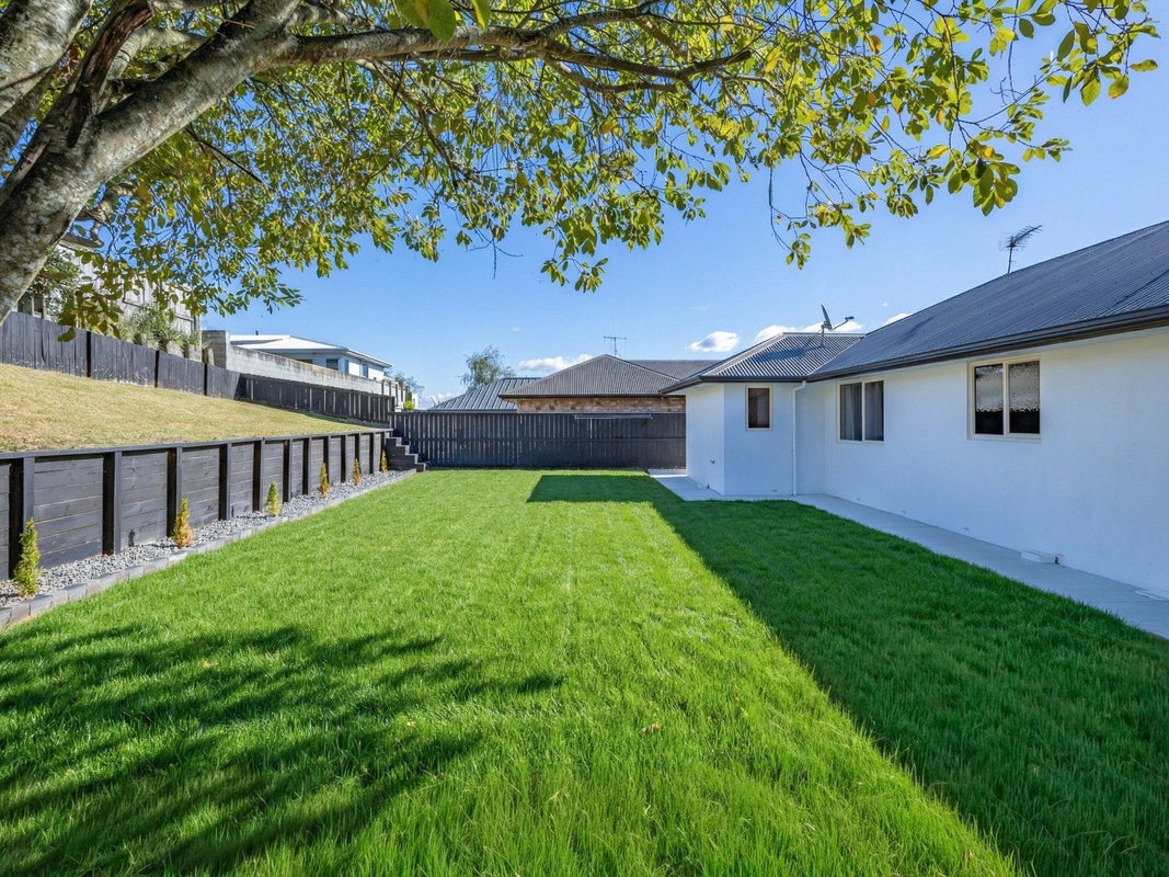 6 Raddington Way, Huntington, Hamilton - Carousel 2