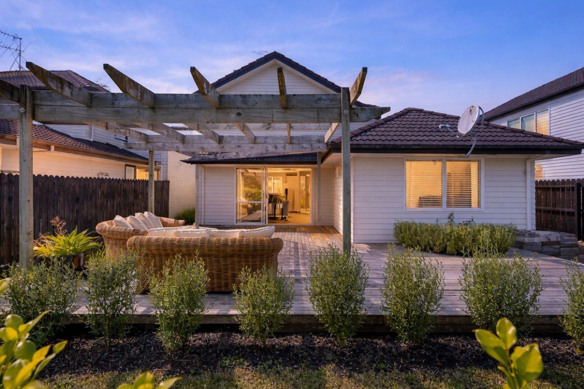 38 Bruce Pulman Drive, Takanini, Auckland - Carousel 2