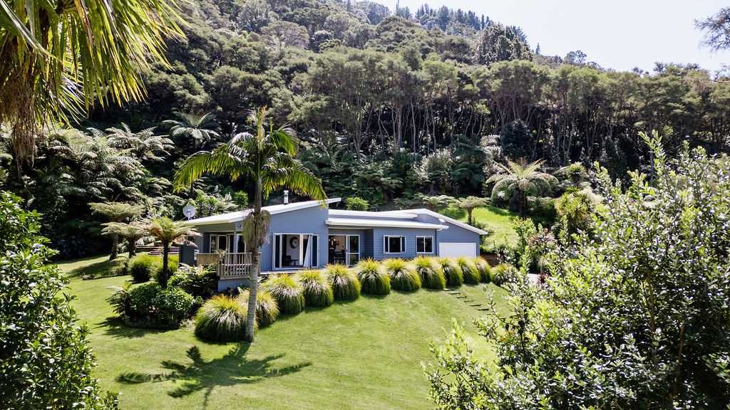 2B Kereru Lane, Matata, Whakatane - Carousel 1