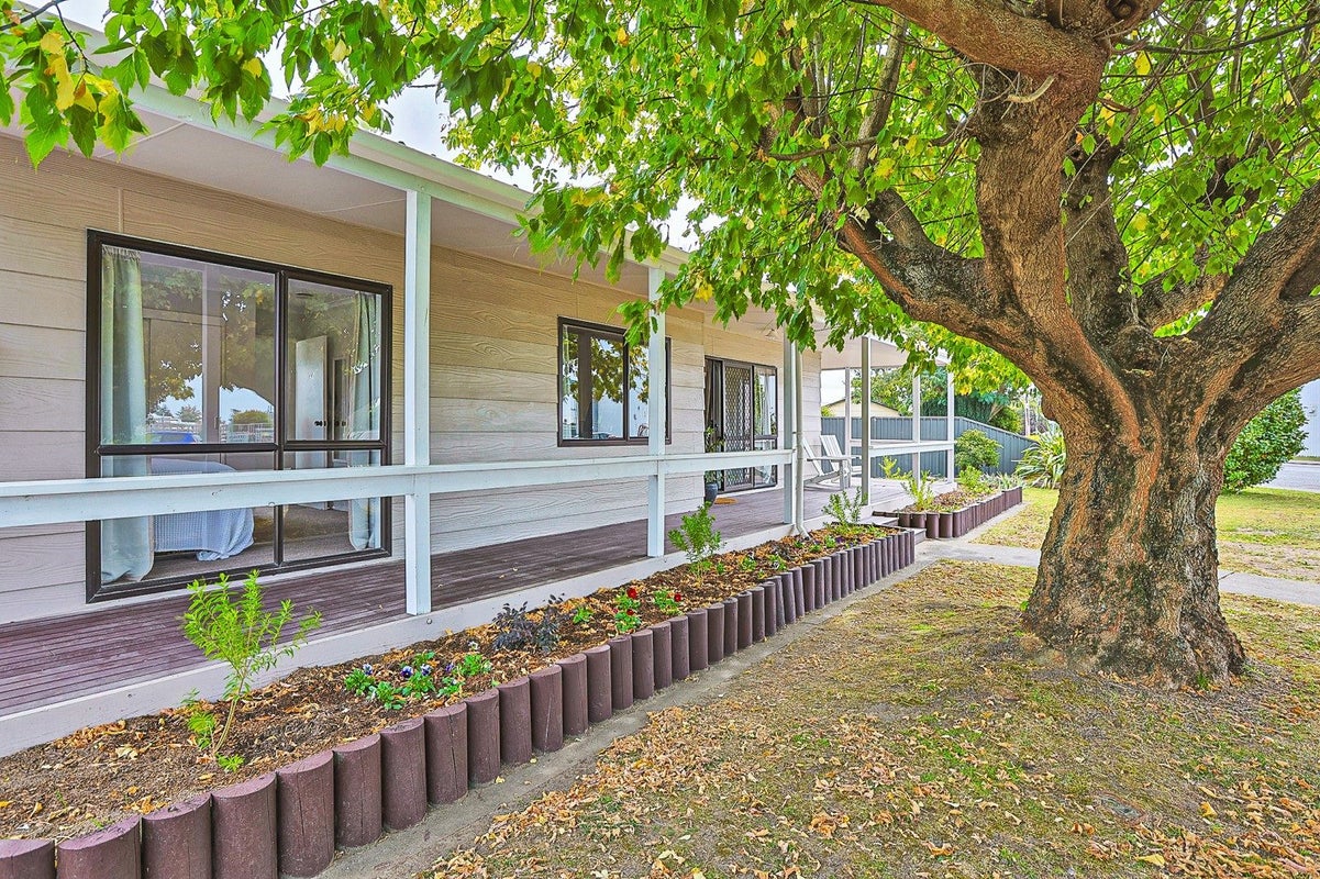1104 Francis Hicks Avenue, Raureka, Hastings - Carousel 1