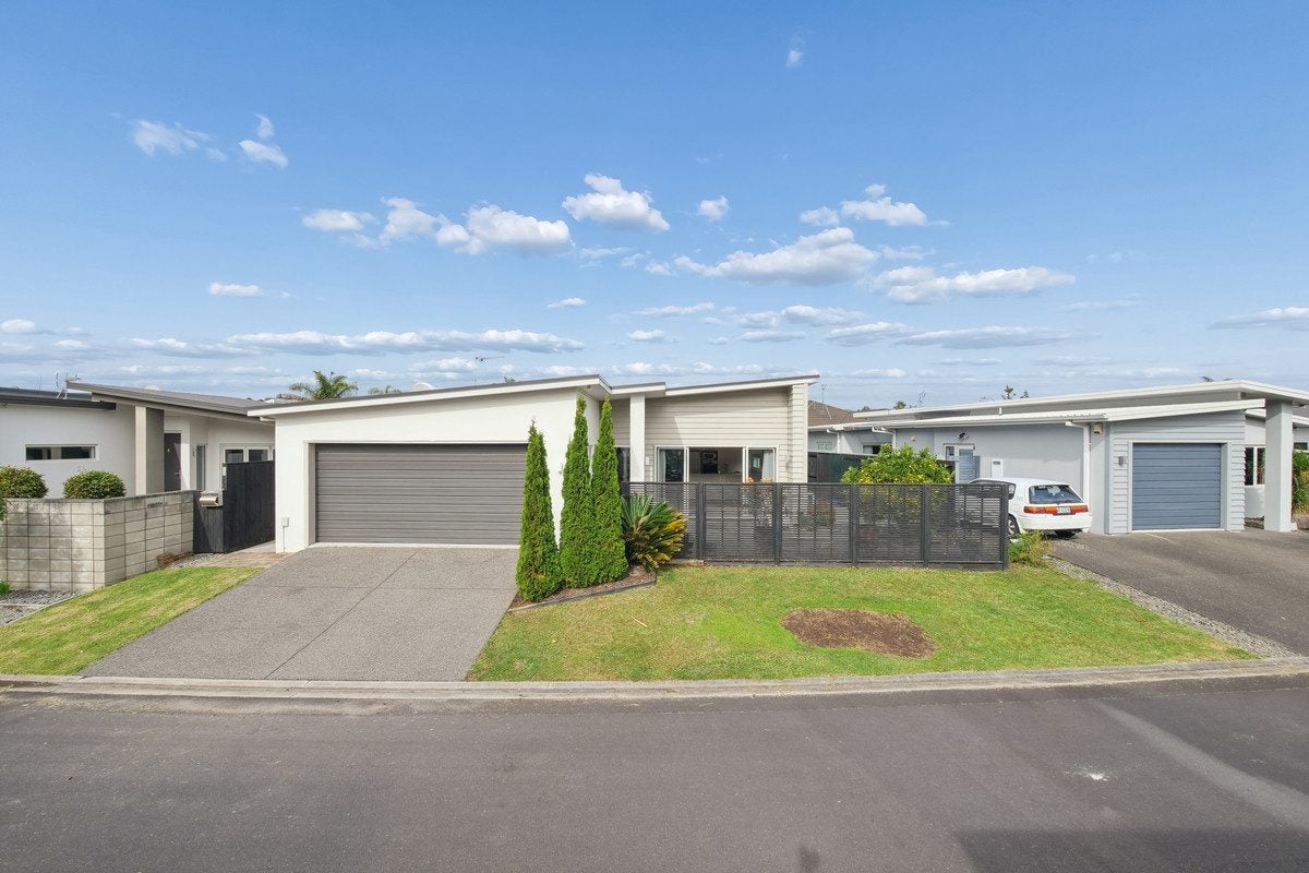 21 Jude Way, Brookfield, Tauranga - Carousel 2