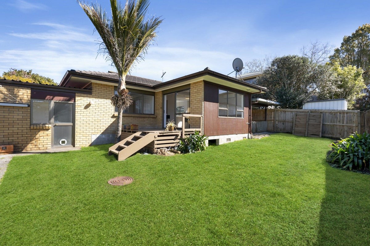 50B Mirrabooka Avenue, Botany Downs, Auckland - Carousel 1