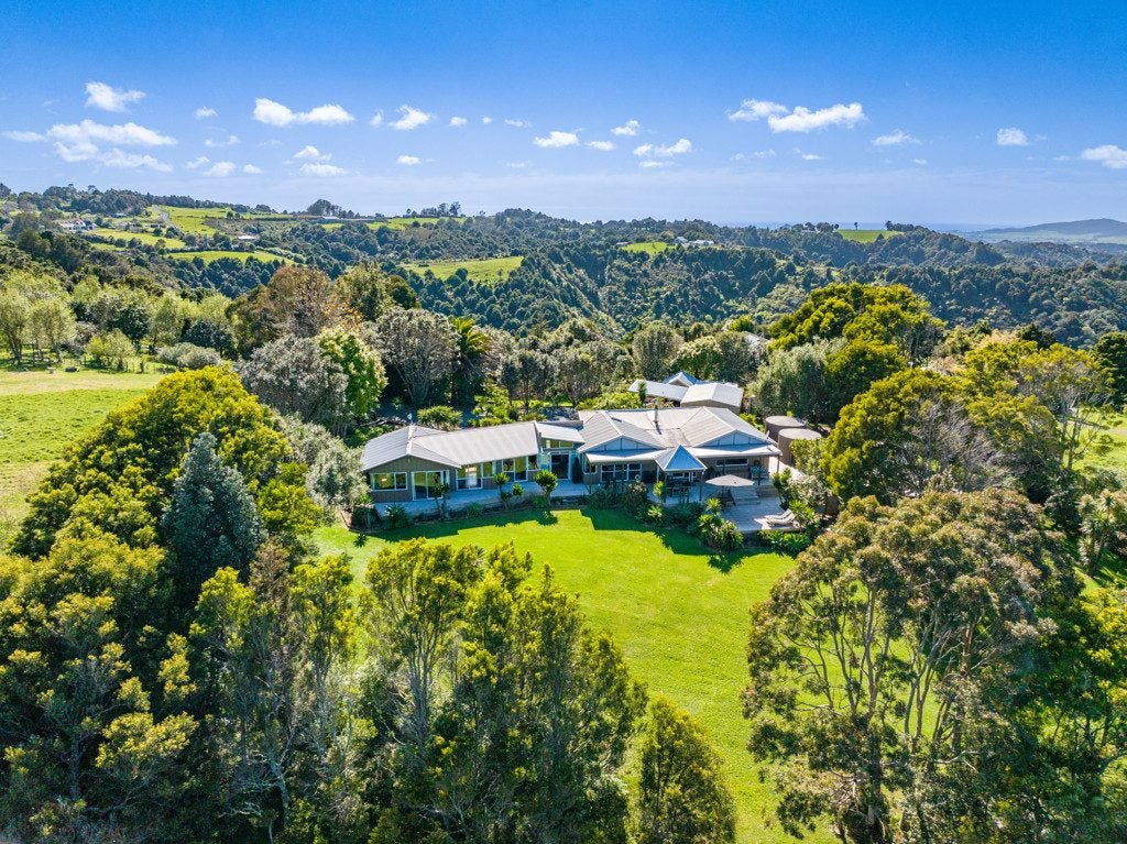 173 Franklin Road, Onerahi - Carousel 1
