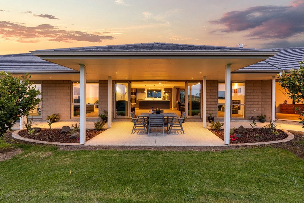 1518 Old North Road, Helensville, Helensville - Carousel 1