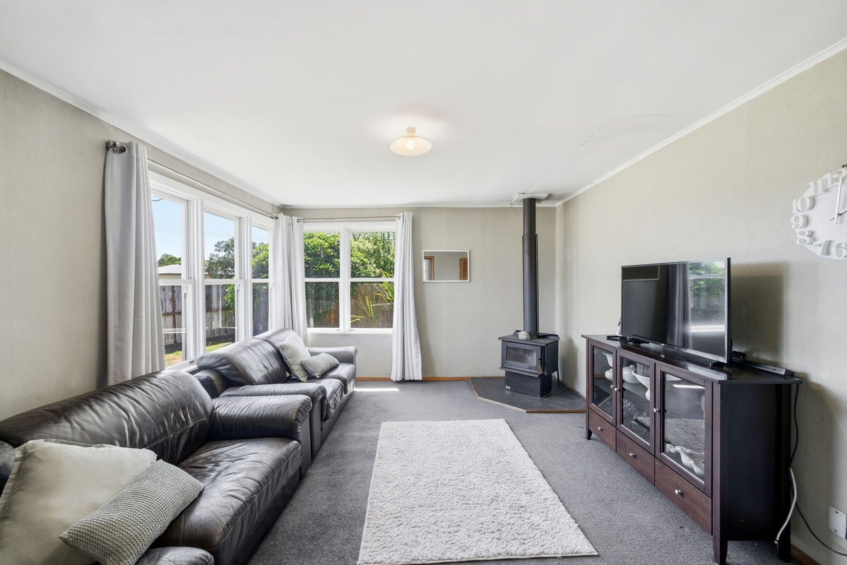 14 Gilberthorpes Road, Islington, Christchurch - Carousel 2