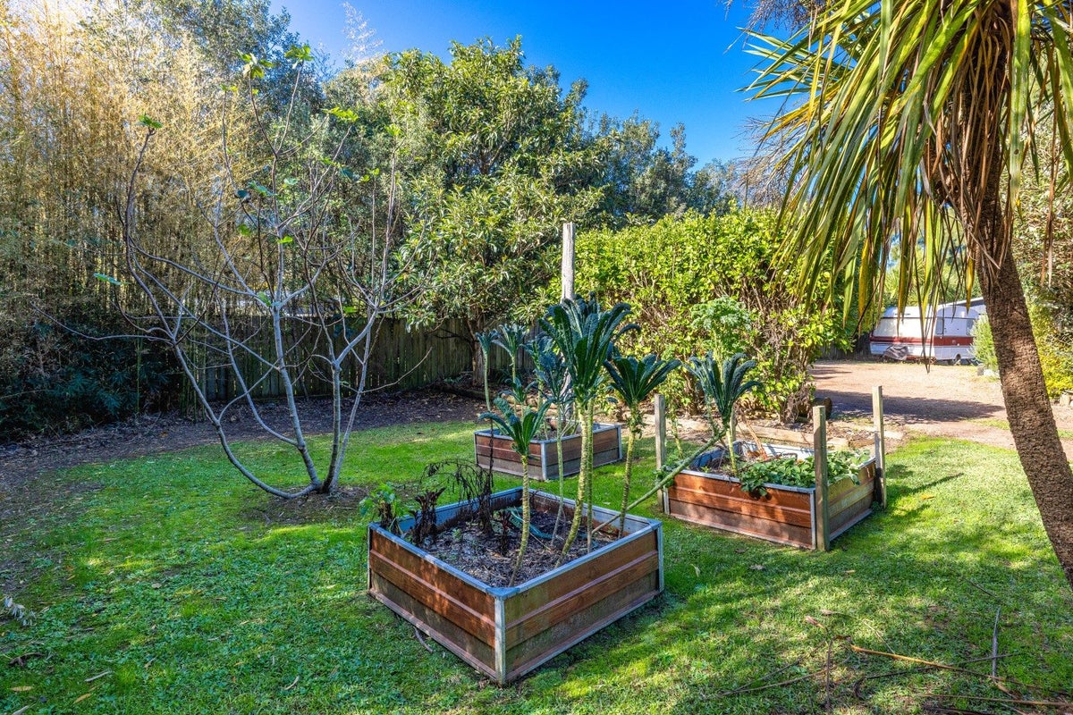 23 Sea View Road, Ostend, Waiheke Island - Carousel 15