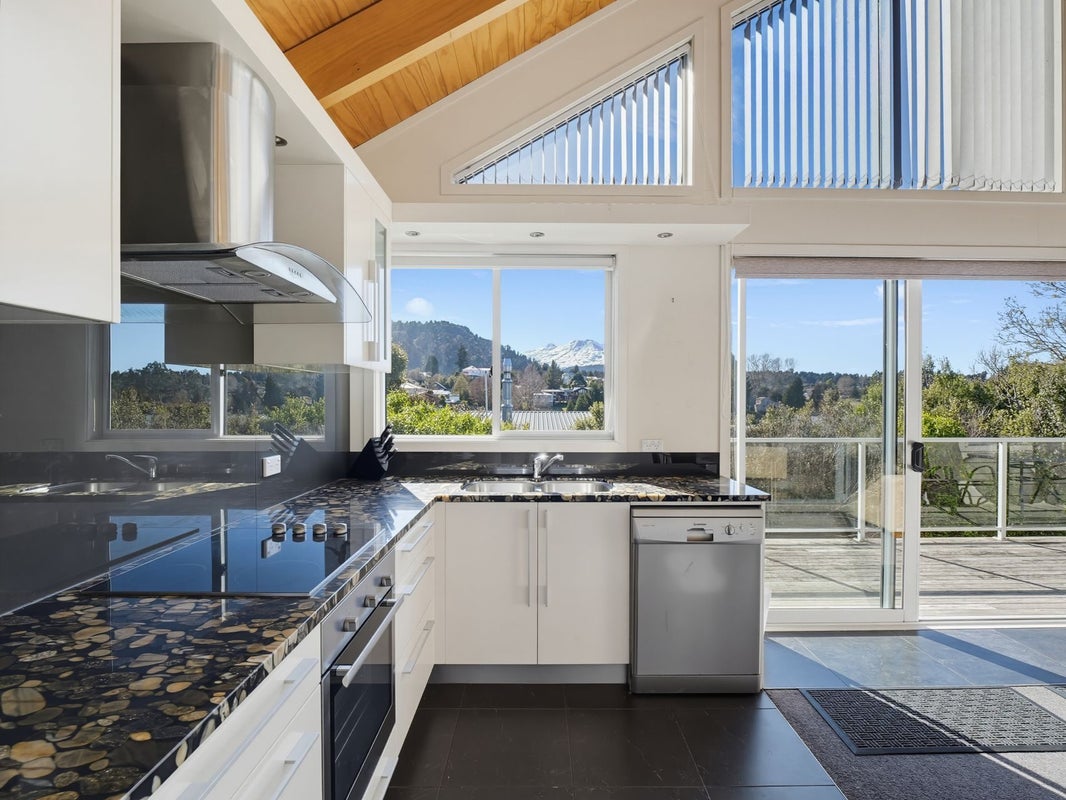 2 Kowhai Way, Ohakune, Ohakune - Carousel 2