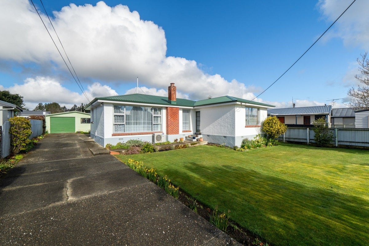 19 Holloway Street, Waikiwi, Invercargill - Carousel 1