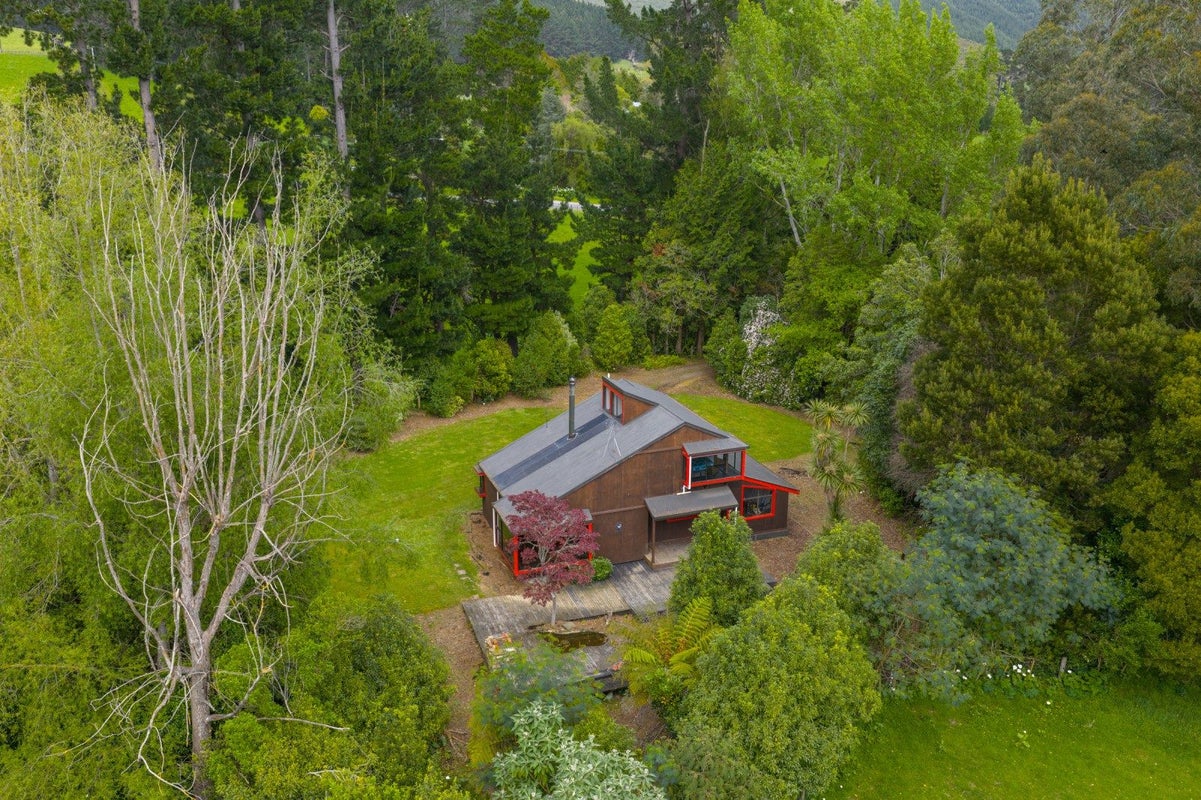 403 Scotts Road, Linton, Palmerston North - Carousel 1