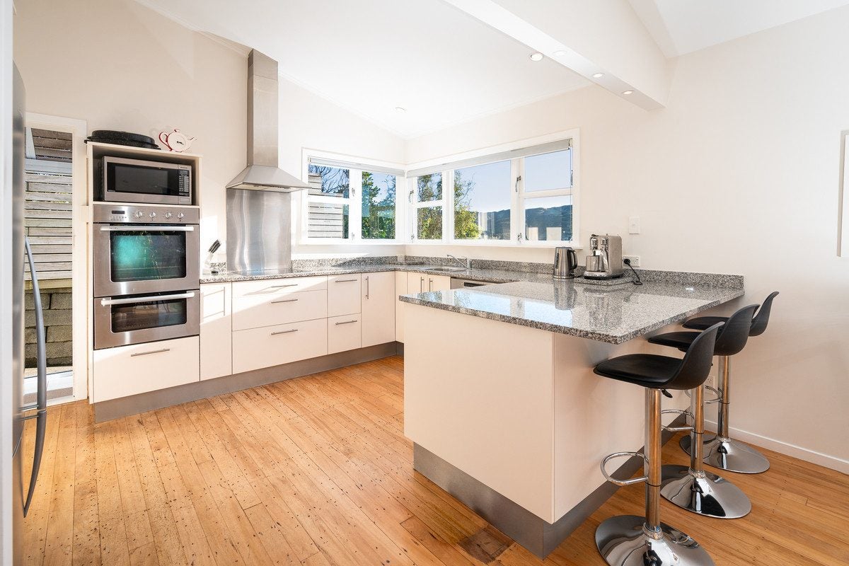 10 Edgeware Road, Wilton, Wellington - Carousel 2