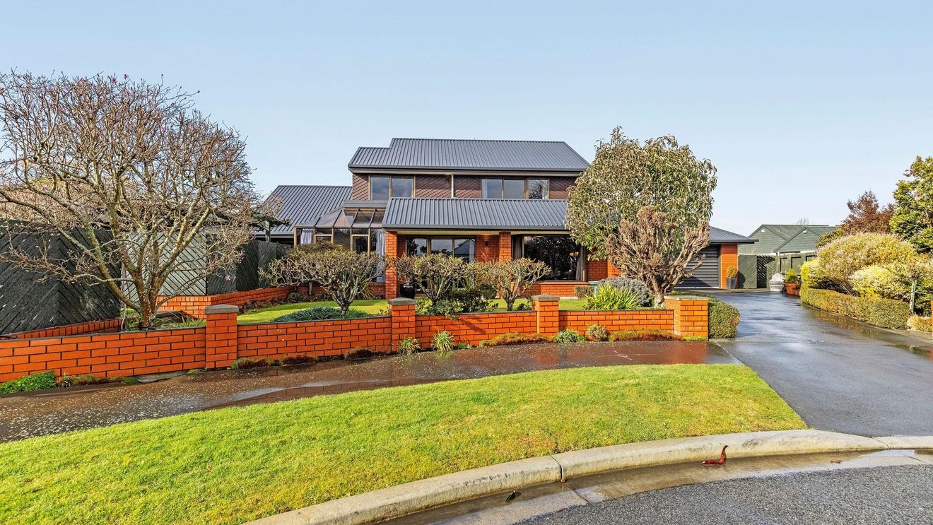 33 Cherrywood Place, Redwood, Christchurch - Carousel 1