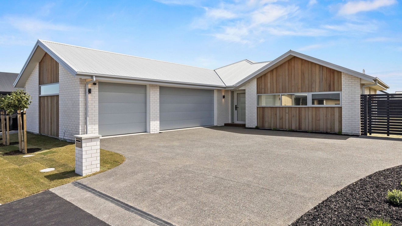 13 Frank Chittock Street, Lincoln, Lincoln - Carousel 1
