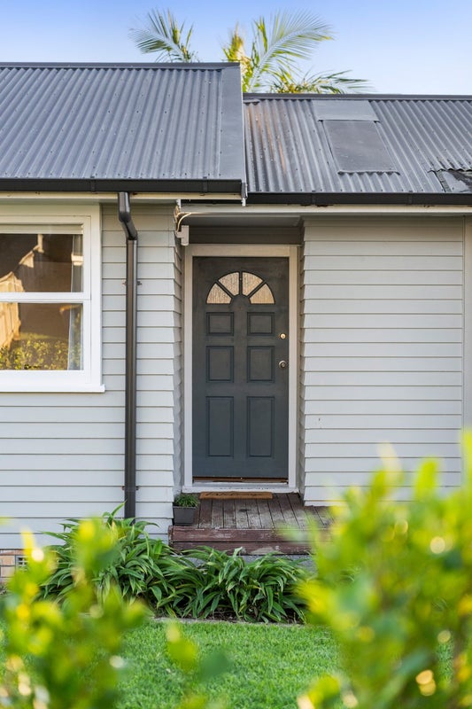 81 Stott Avenue, Birkdale, Auckland - Carousel 23