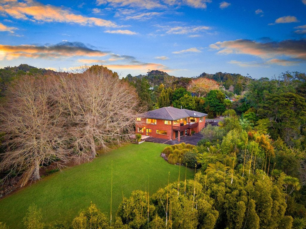 168 Shaw Road, Oratia, Auckland - Carousel 1