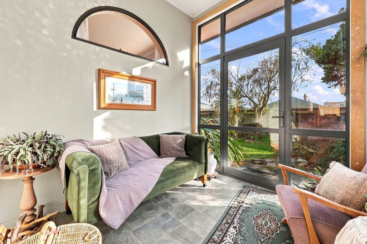 55 Royal Crescent, Saint Kilda, Dunedin - Carousel 2