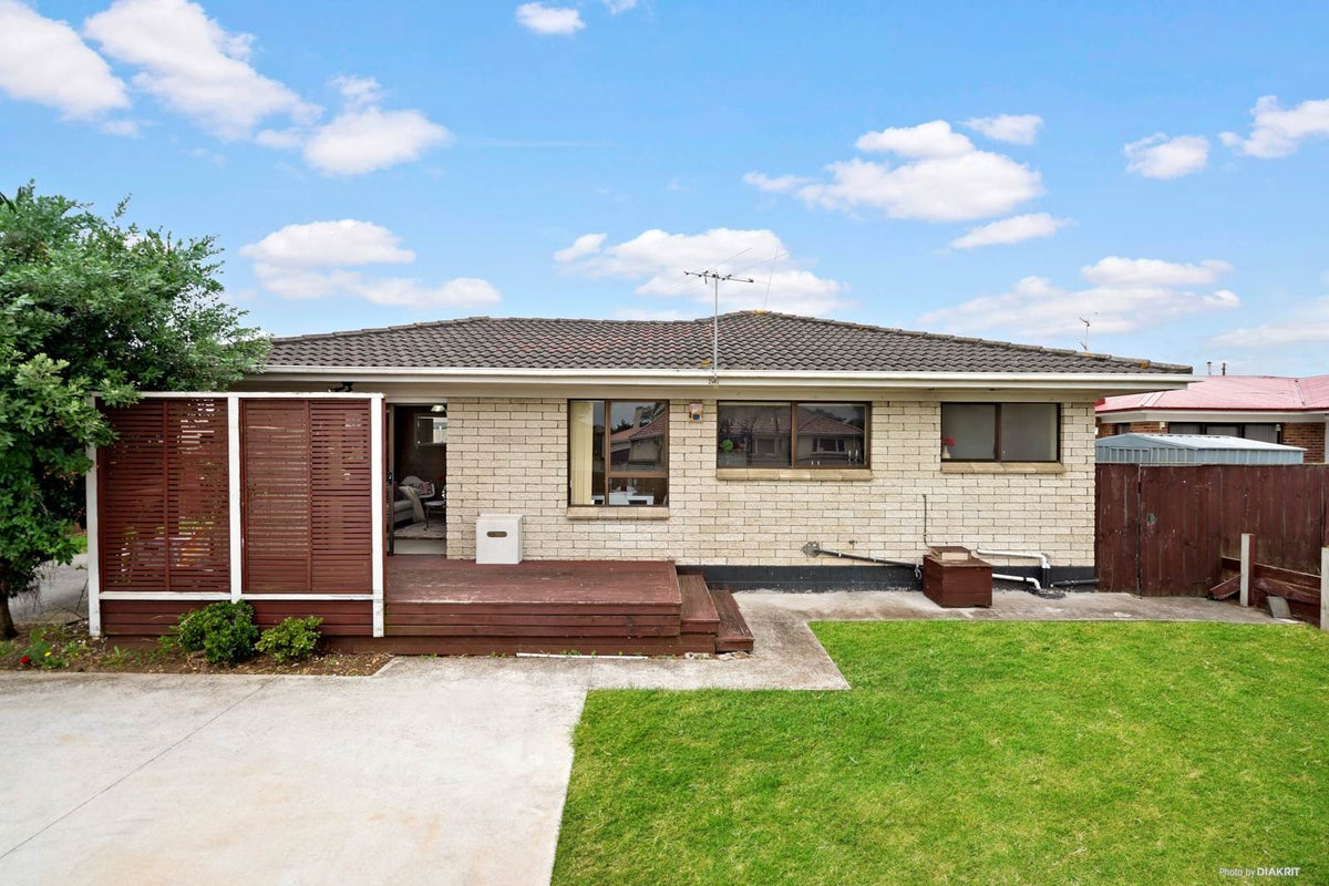 1/104 Carruth Road, Papatoetoe, Auckland - Carousel 1
