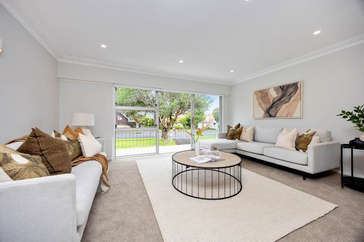 5 Elgar Street, Royal Oak, Auckland - Carousel 1