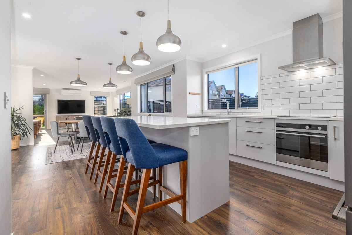 14 Pateke Drive, Kenepuru, Porirua - Carousel 2
