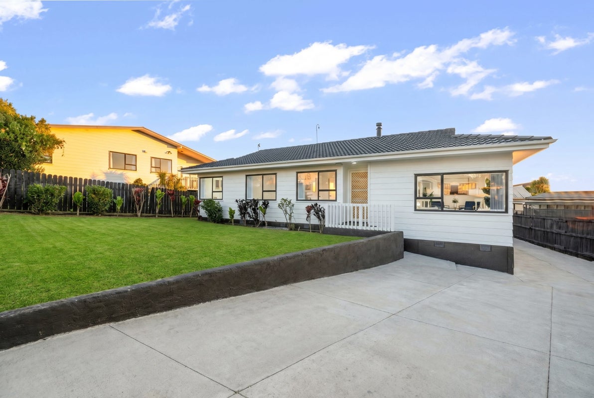 10 Kopu Place, Clendon Park, Auckland - Carousel 2