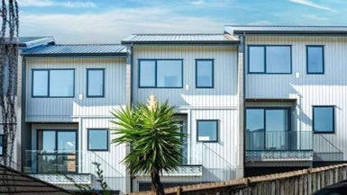 3/21 Valonia Street, New Windsor, Auckland - Carousel 1
