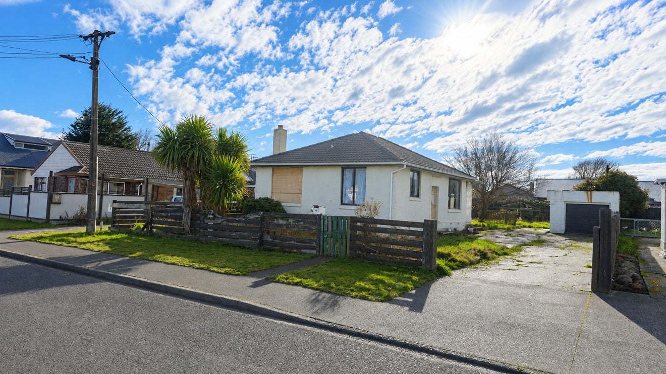 104 Heywood Street, Grasmere, Invercargill - Carousel 1