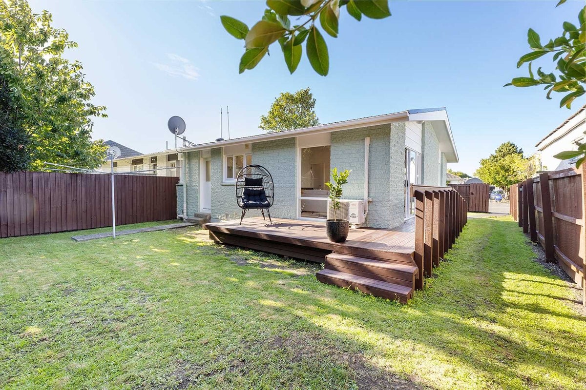 2/14 Frederick Street, Waltham, Christchurch - Carousel 2