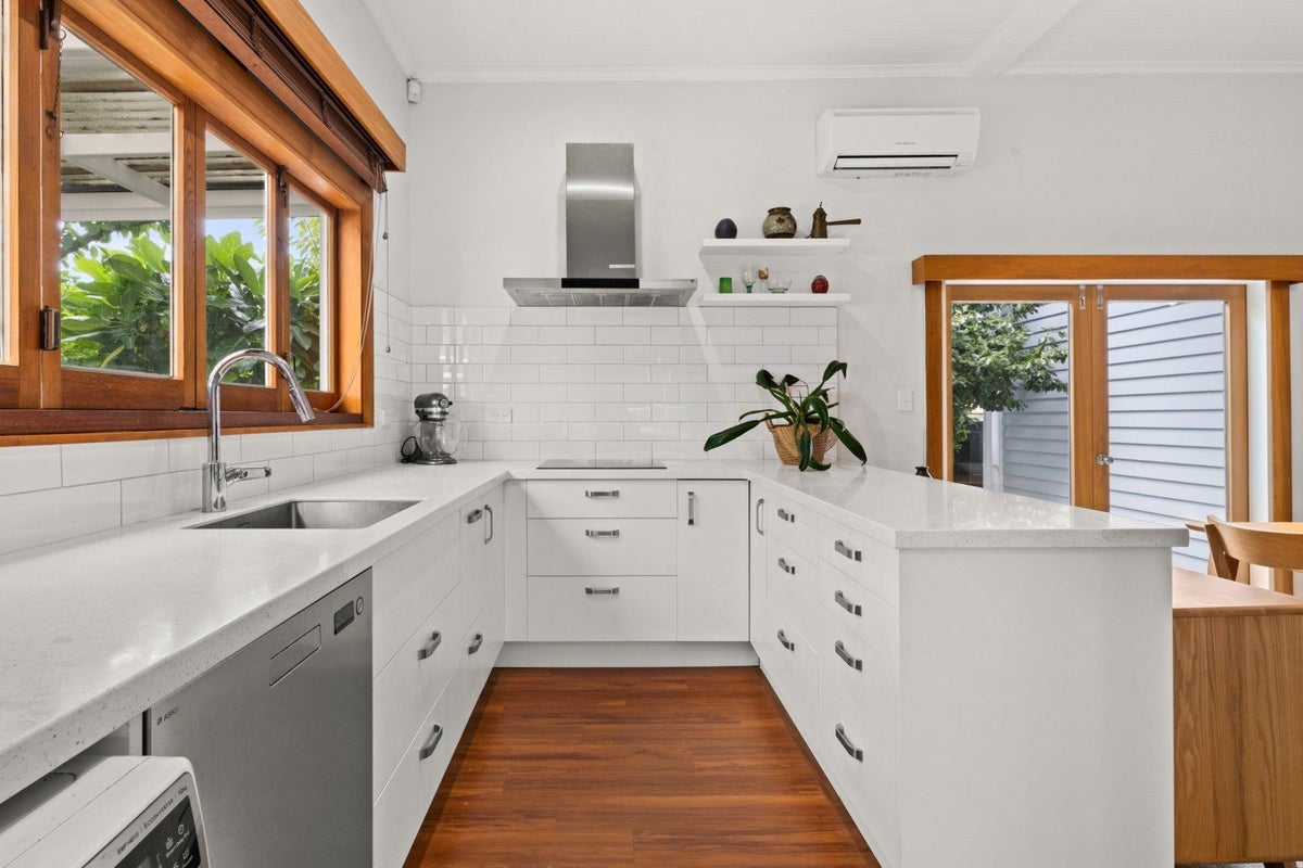 89 Georges Drive, Napier South, Napier - Carousel 2