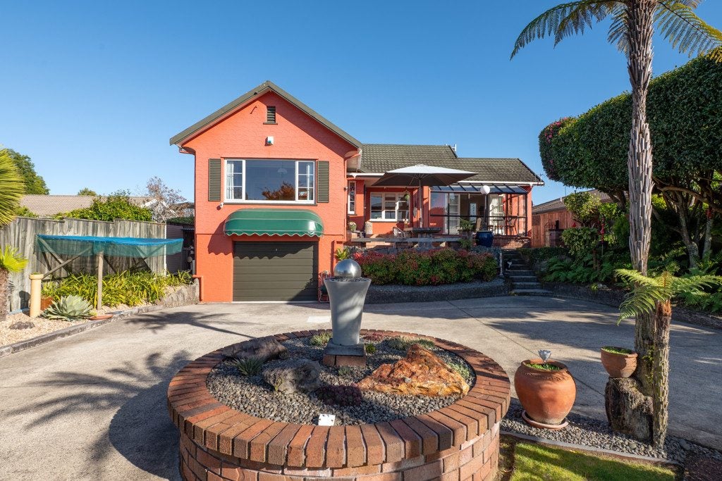 67 Lytton Street, Glenholme, Rotorua - Carousel 1