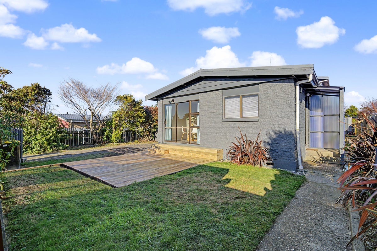 42 Waiau Place, Kingswell, Invercargill - Carousel 1