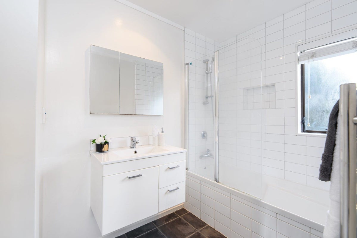 37C Saxon Street, Waterview, Auckland - Carousel 19