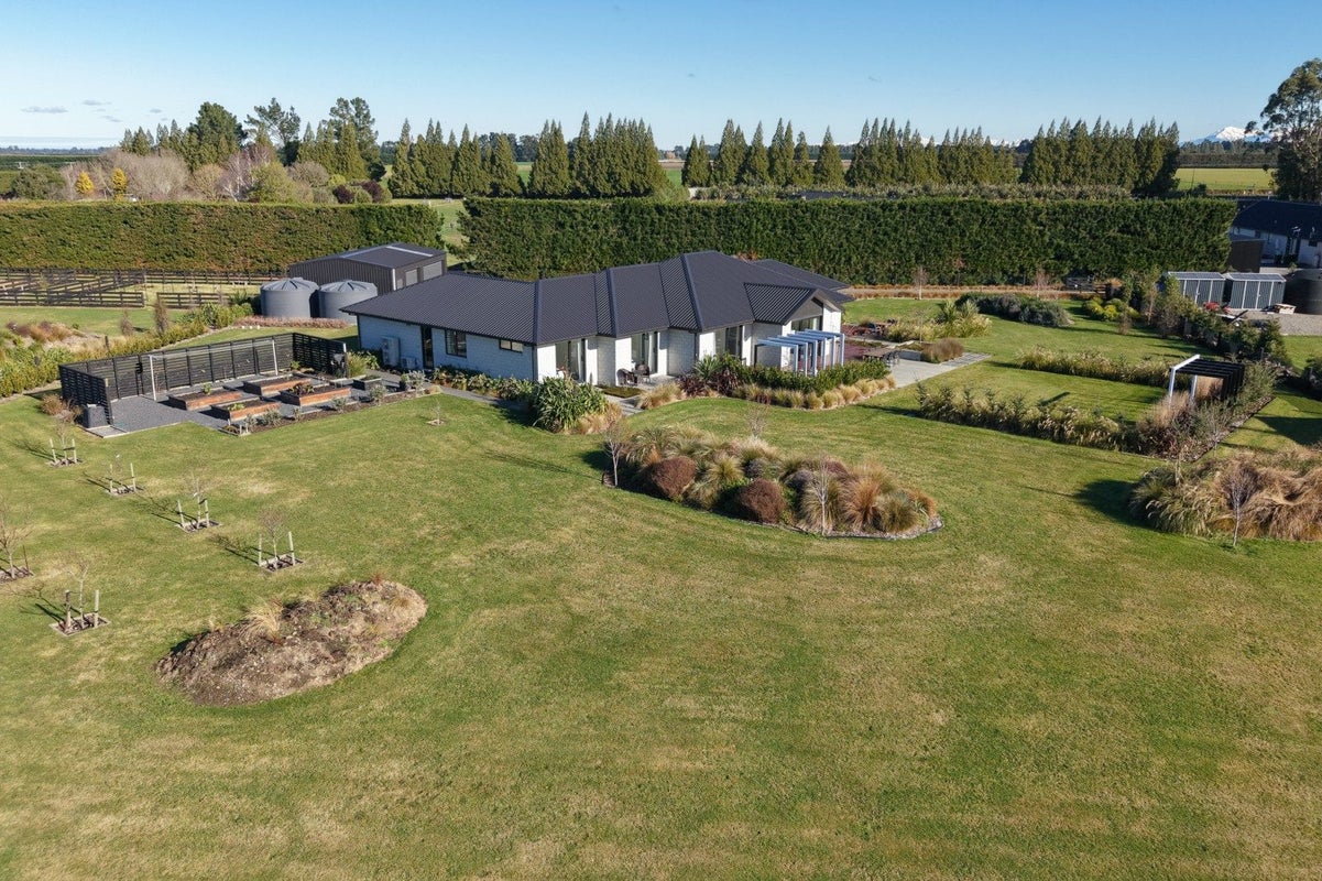 20 Walford Way, Darfield, Darfield - Carousel 1