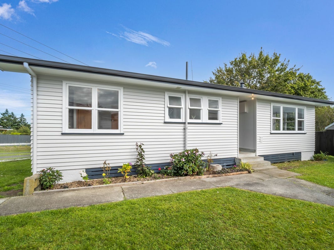 6 Raymond Street, Bunnythorpe, Palmerston North - Carousel 1