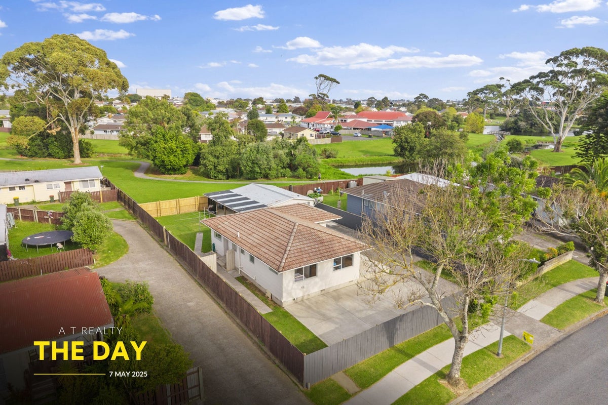 38 Inverell Avenue, Wiri, Auckland - Carousel 1
