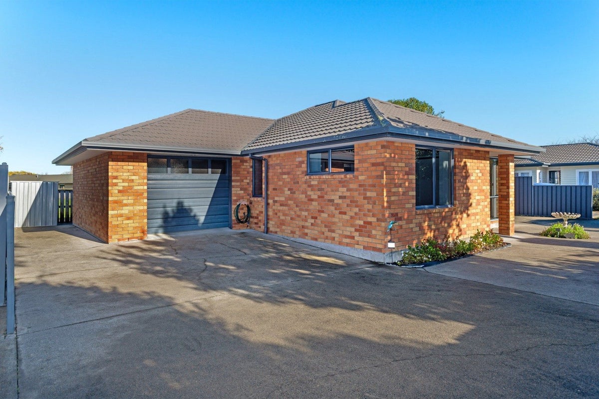 26 Leon Street, Riverdale, Gisborne - Carousel 2