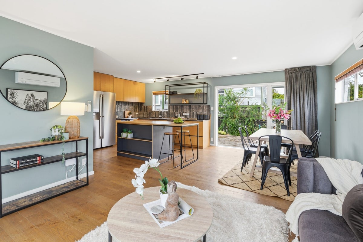 22A Beauchamp Street, Karori, Karori - Carousel 1