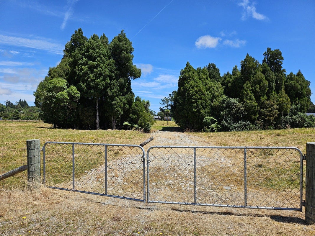1/69 Haydens Road, Marsden, Greymouth - Carousel 1