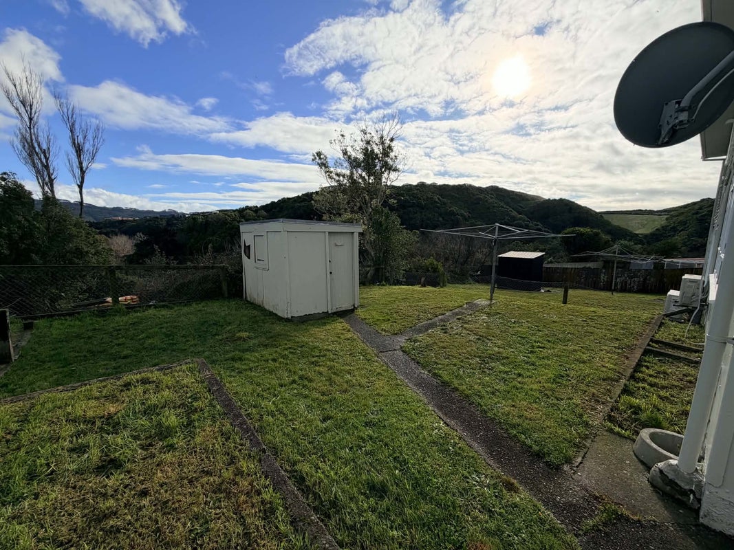3 York Place, Cannons Creek, Porirua - Carousel 15