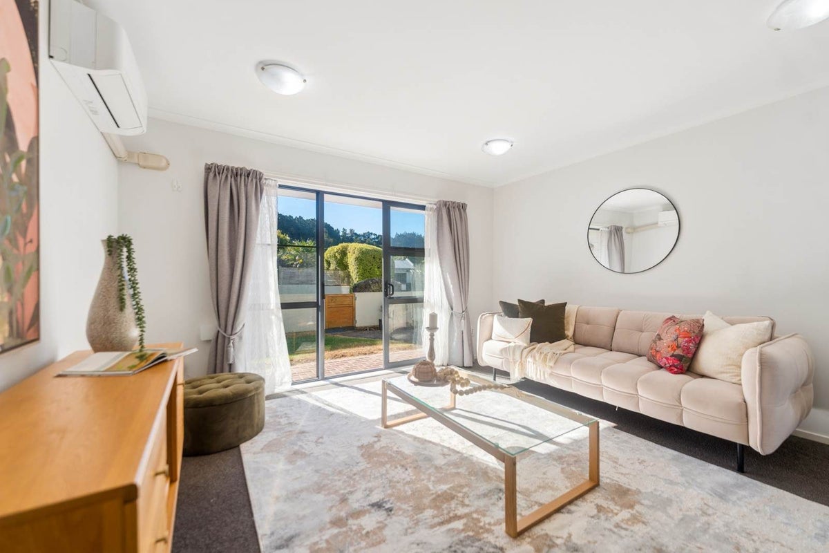19/5 Carolina Place, Albany, Auckland - Carousel 2