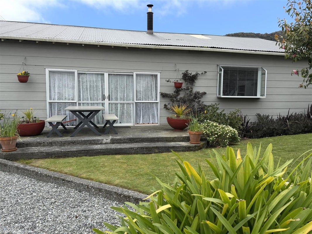 900 State Highway 7, Dobson, Greymouth - Carousel 2