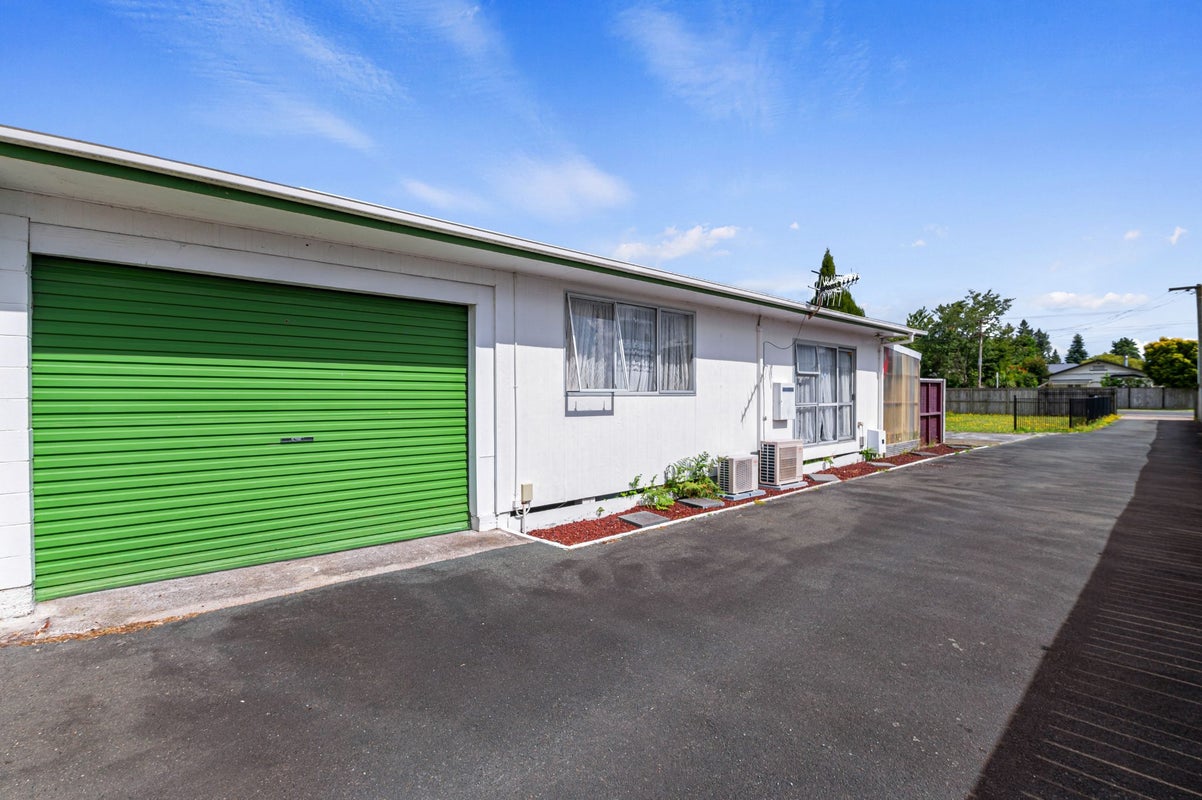 33A Kawaha Point Road, Fairy Springs, Rotorua - Carousel 2