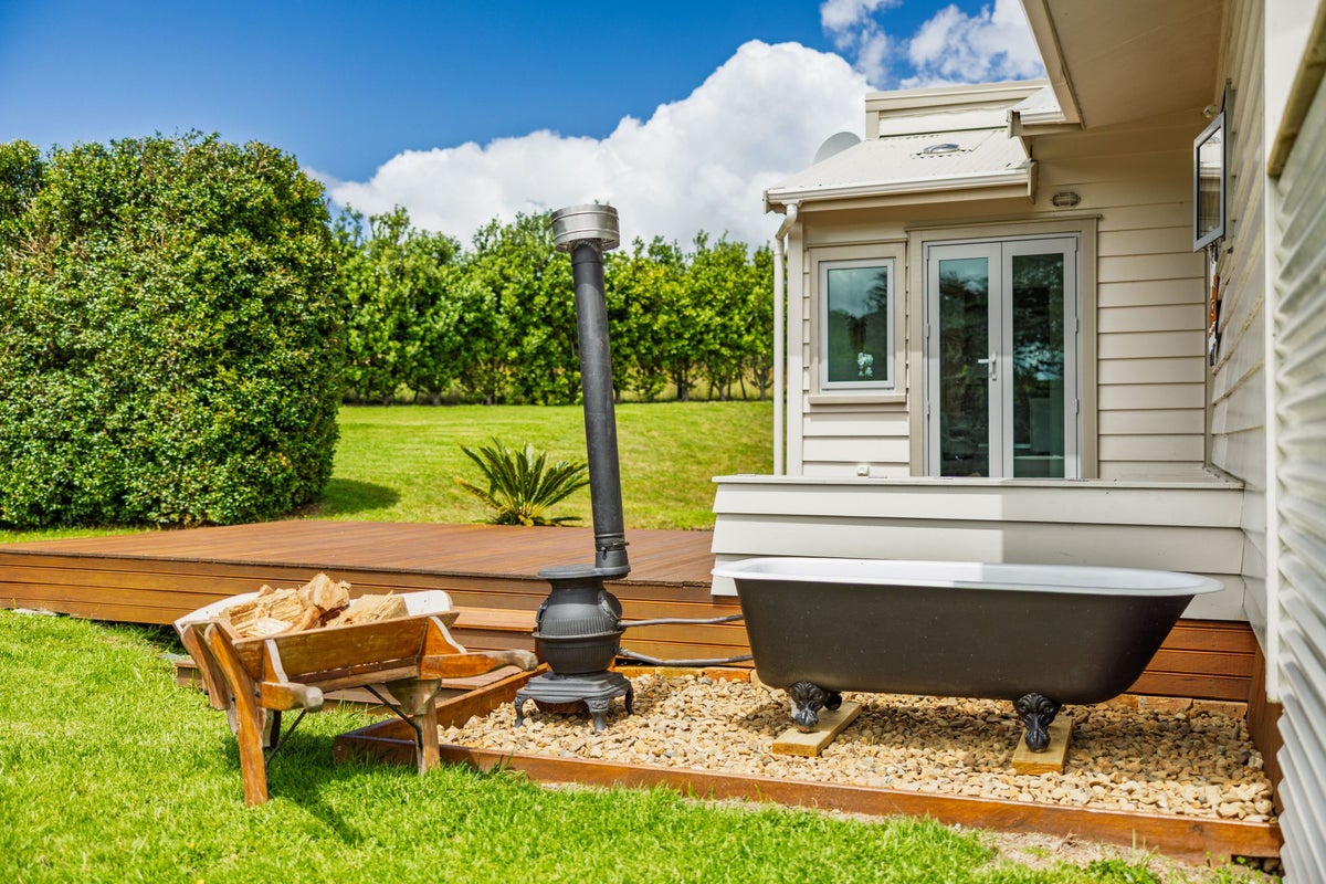 6 Te Pahi River Drive, Maungaturoto - Carousel 1