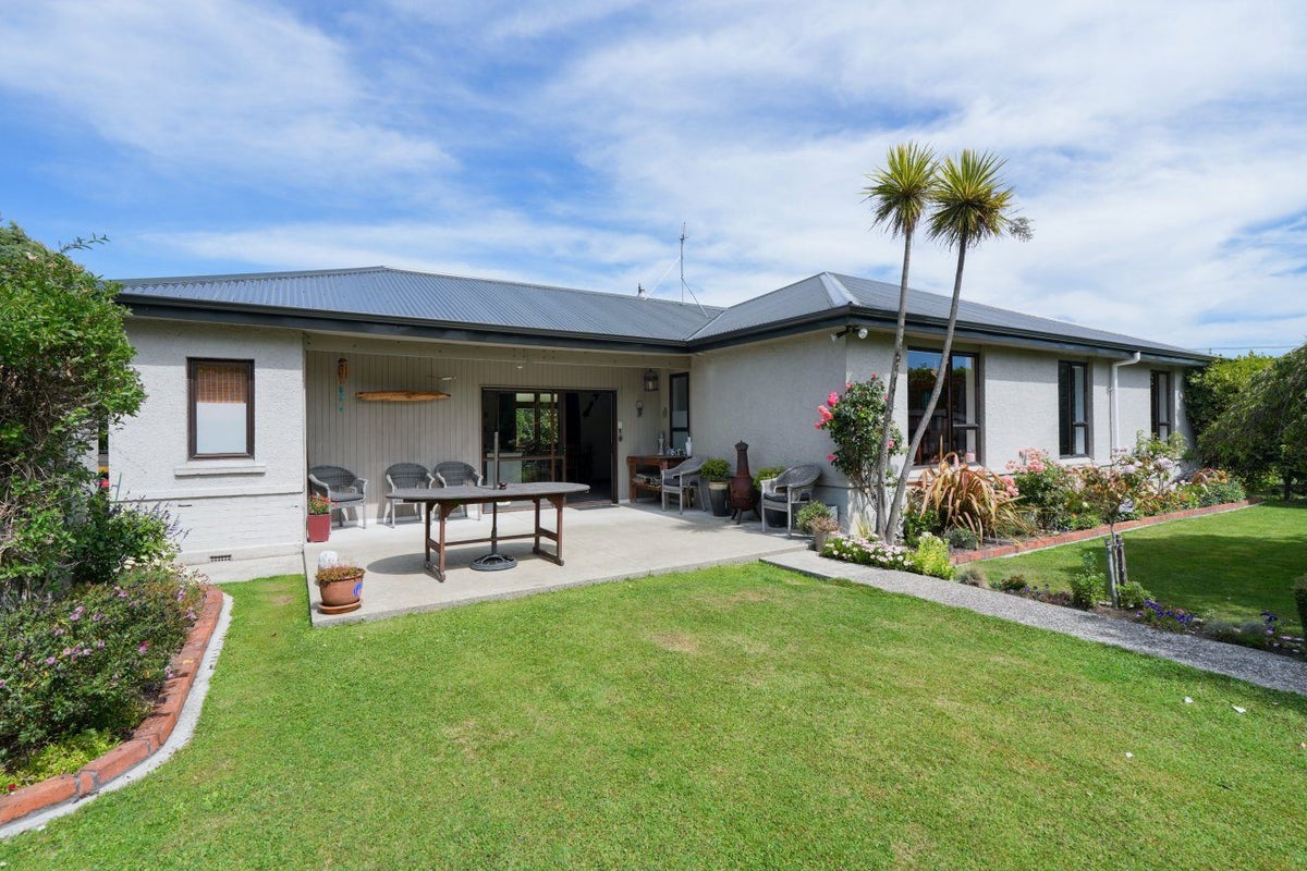 2 Frome Street, Clifton, Invercargill - Carousel 1