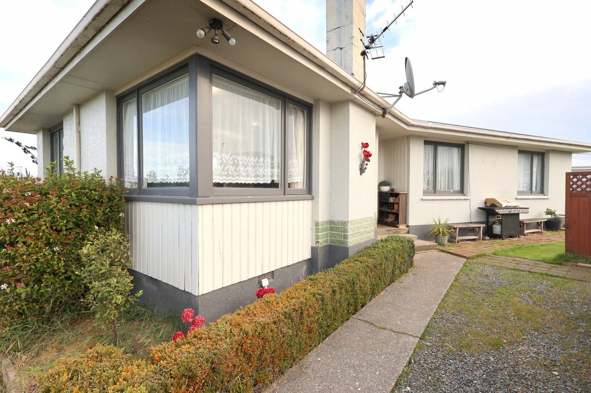 2 Dundee Street, Strathern, Invercargill - Carousel 1