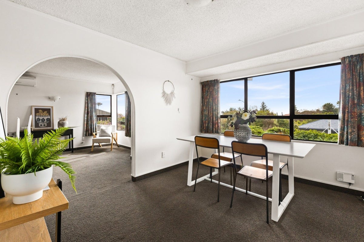 1/34 Busby Hill, Havelock North, Havelock North - Carousel 1